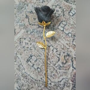 Trolleite Quartz Rose with Gold Metal Stem 🖤🌹